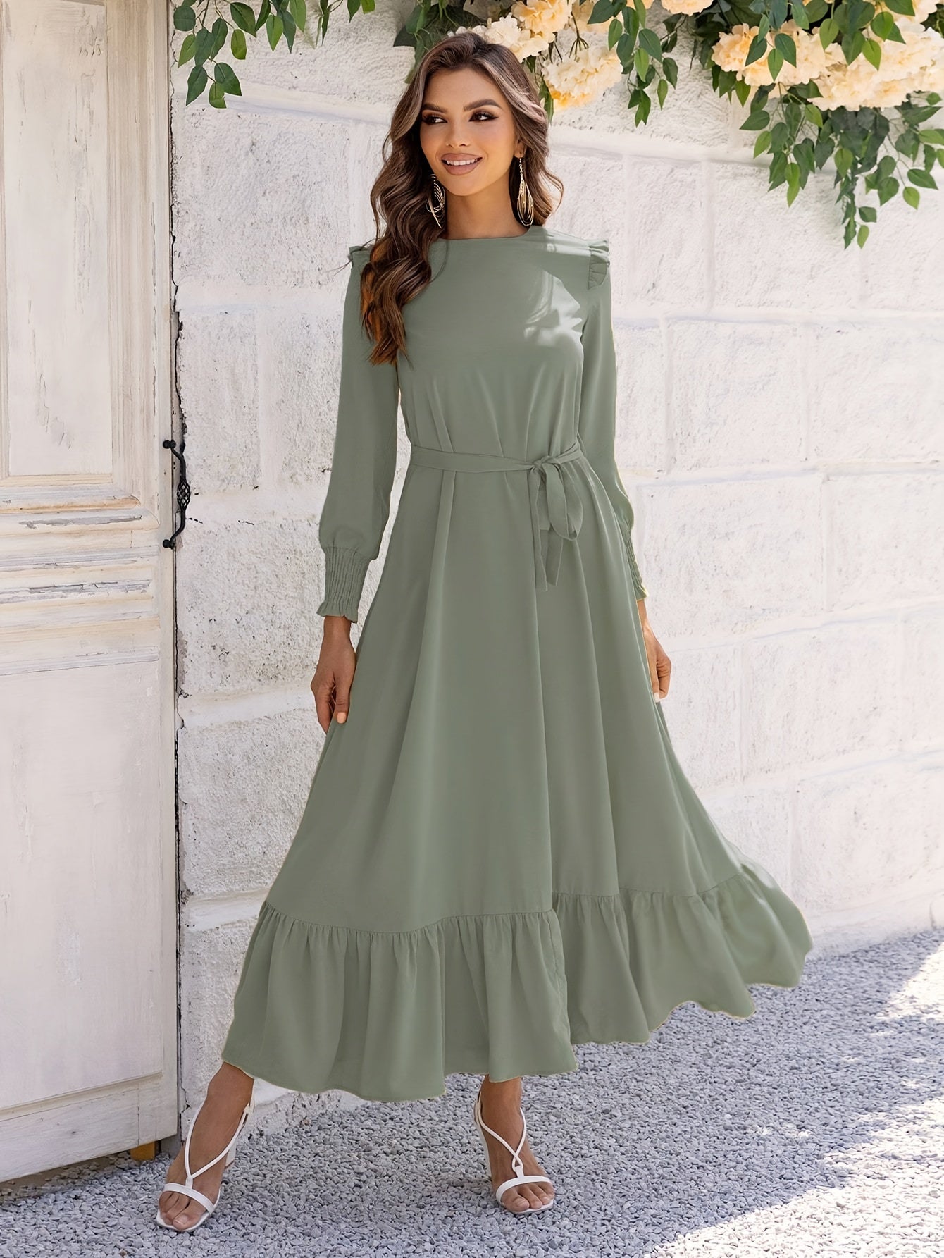 Iris - Maxikleid mit Gürtel und Rüschen
