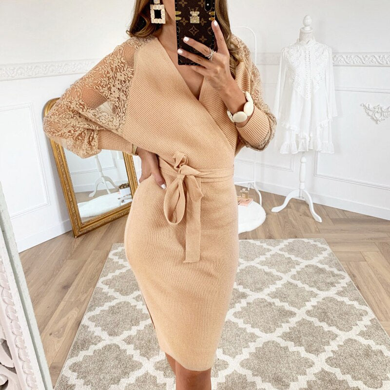 Aurelia | Wickelkleid mit Luxuriösen Spitzenärmeln und Schmeichelhaftem Schnitt für Frauen