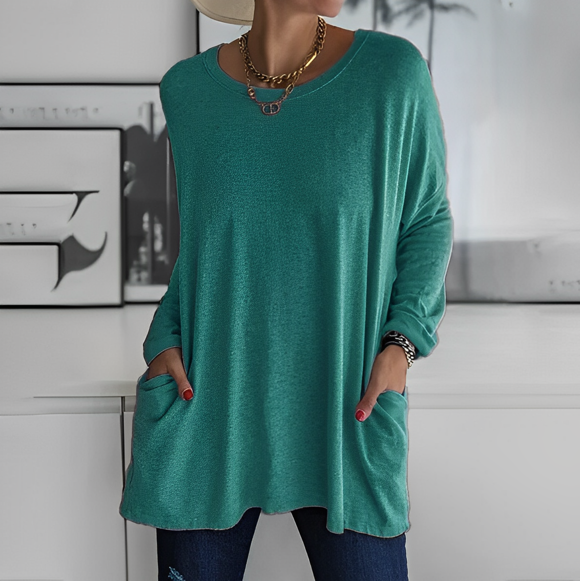 Livia | Sommerbluse mit weichem Stoff und praktischen Taschen für Frauen