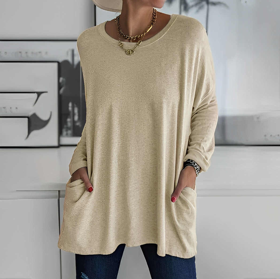 Livia | Sommerbluse mit weichem Stoff und praktischen Taschen für Frauen