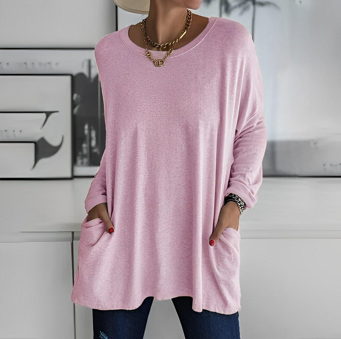 Livia | Sommerbluse mit weichem Stoff und praktischen Taschen für Frauen