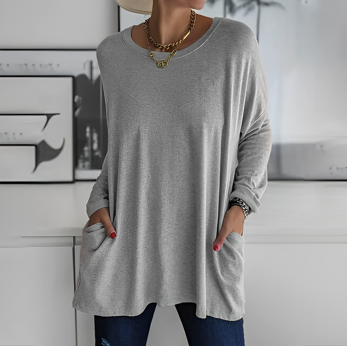 Livia | Sommerbluse mit weichem Stoff und praktischen Taschen für Frauen