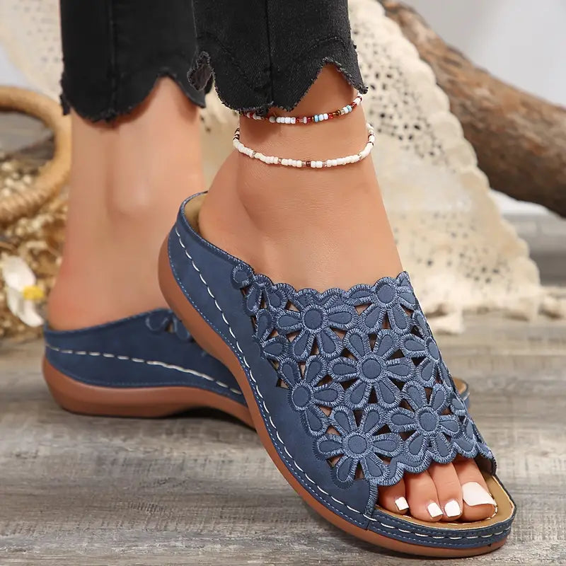 Esseny | Anmutige Sandalen mit Keilabsatz und Blumenmuster