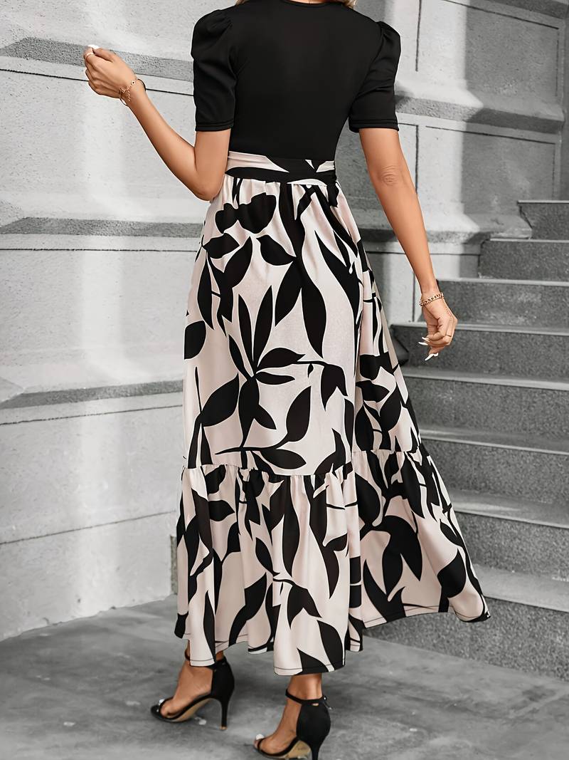 Joelle - Kleid mit Blumenmuster und Rundhalsausschnitt
