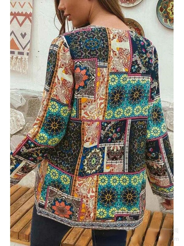Aria | Strickjacke mit Bohemian Patchwork und Leichter Passform für Damen