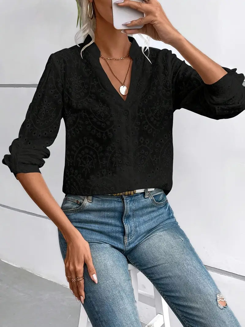 Lyla - Elegante Spitzenbluse mit aufwendiger Stickerei und 3/4-Ärmeln