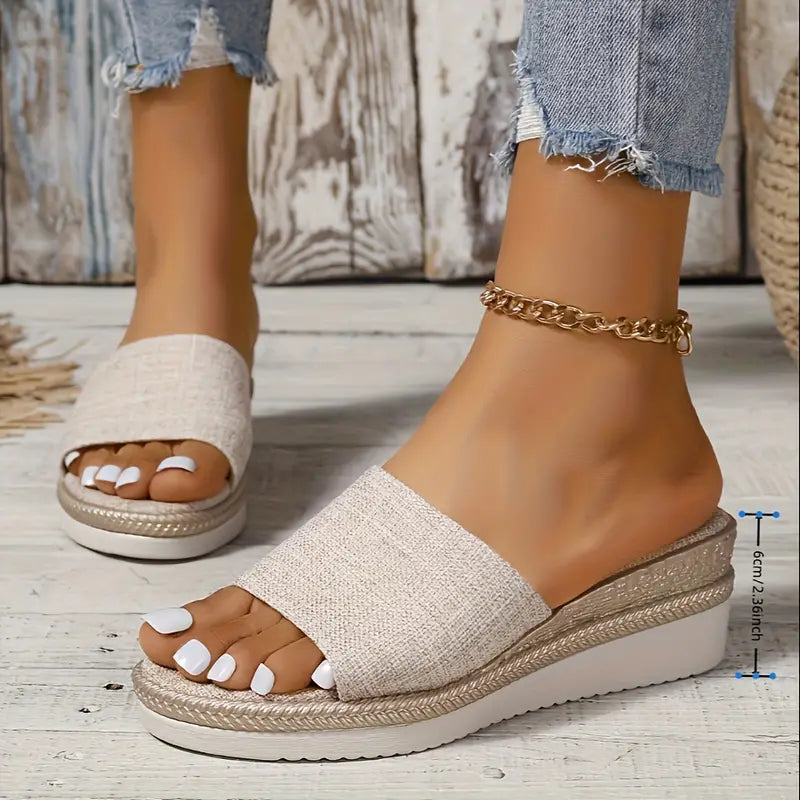 Jeanne | Trendige Sommer Slip On Keilsandaletten