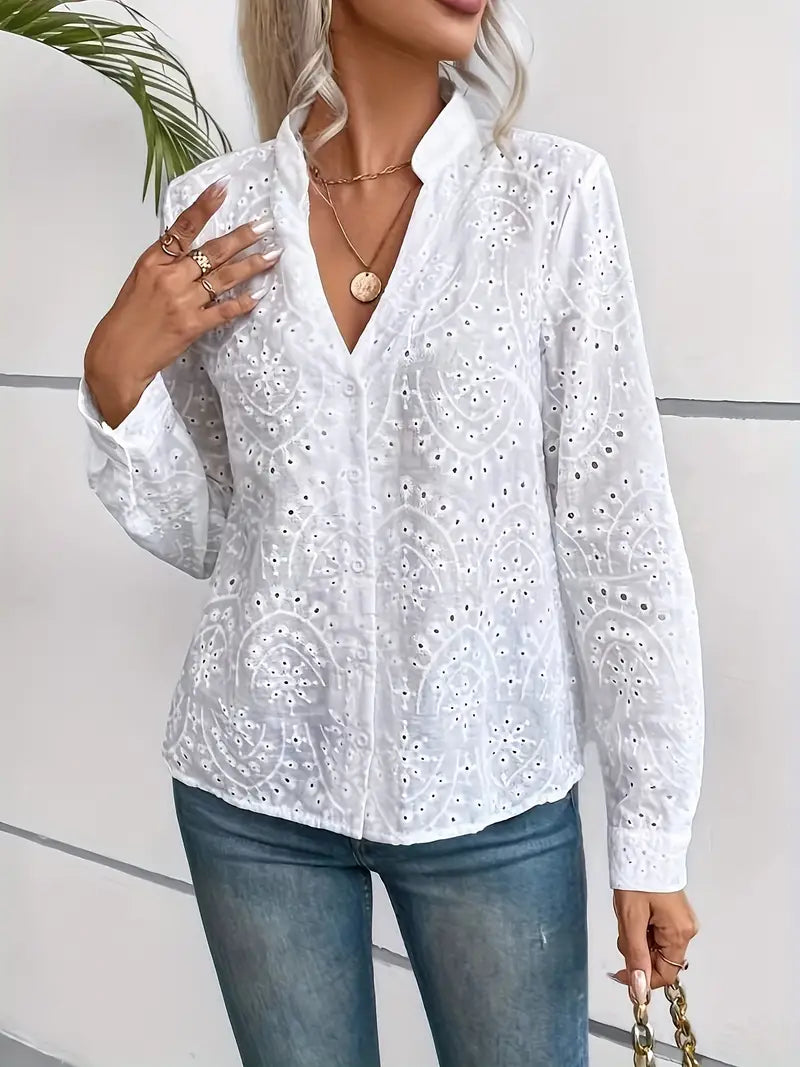 Lyla - Elegante Spitzenbluse mit aufwendiger Stickerei und 3/4-Ärmeln