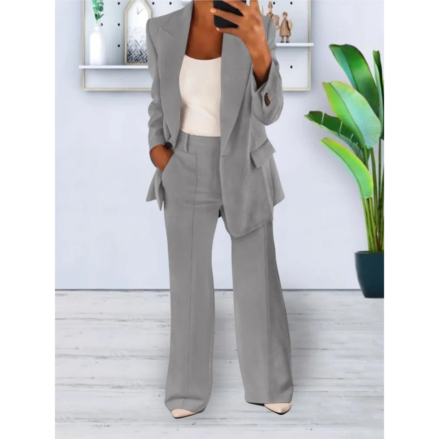 Marinell - Locker sitzender, einfarbiger Blazer und Hosen-Set mit Taschen