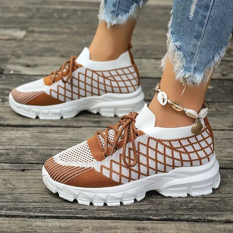 Sohlie | Sportschuhe mit rutschfester Sohle und Schnürung