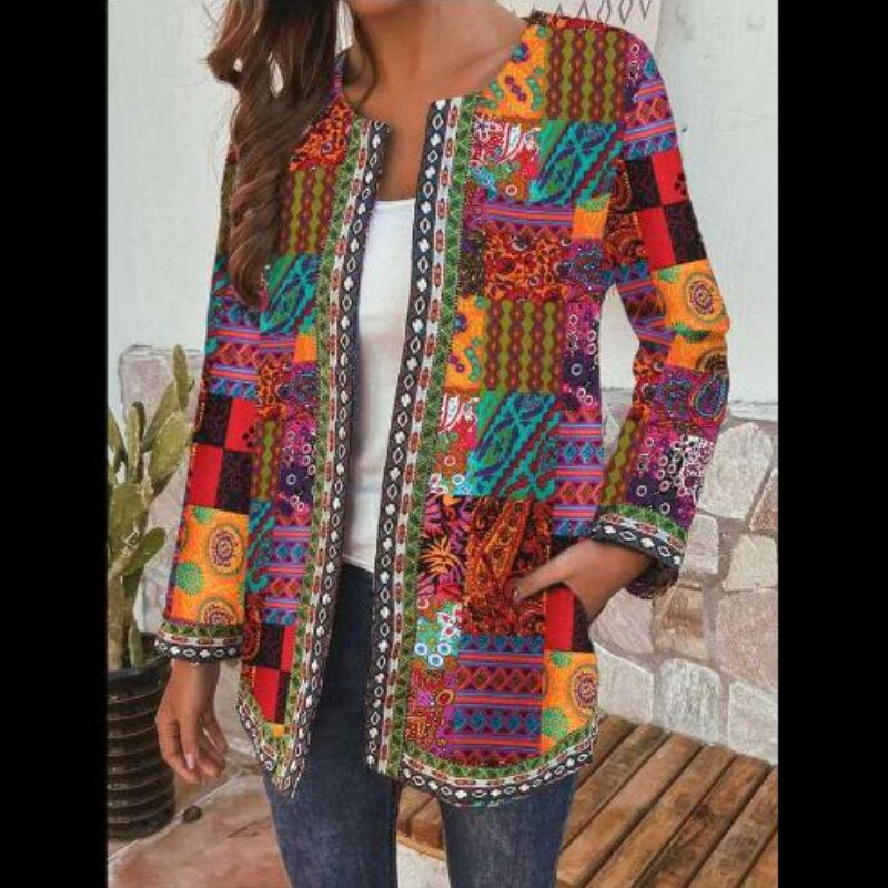 Aria | Strickjacke mit Bohemian Patchwork und Leichter Passform für Damen