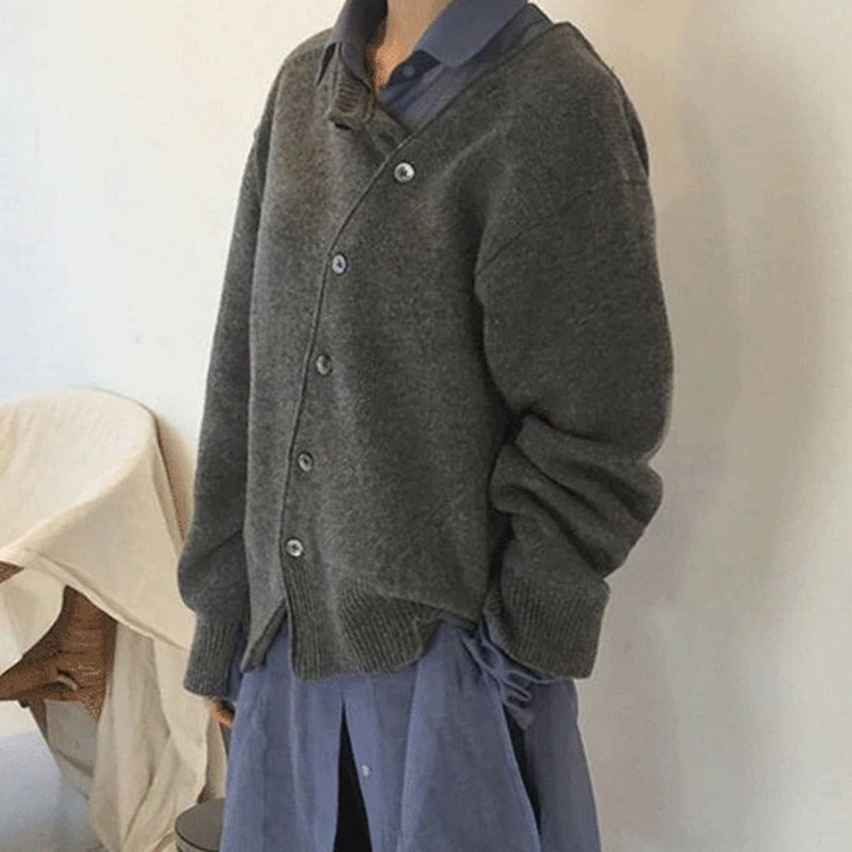 Eira - Bequeme Strickjacke mit verspieltem Knopfverschluss