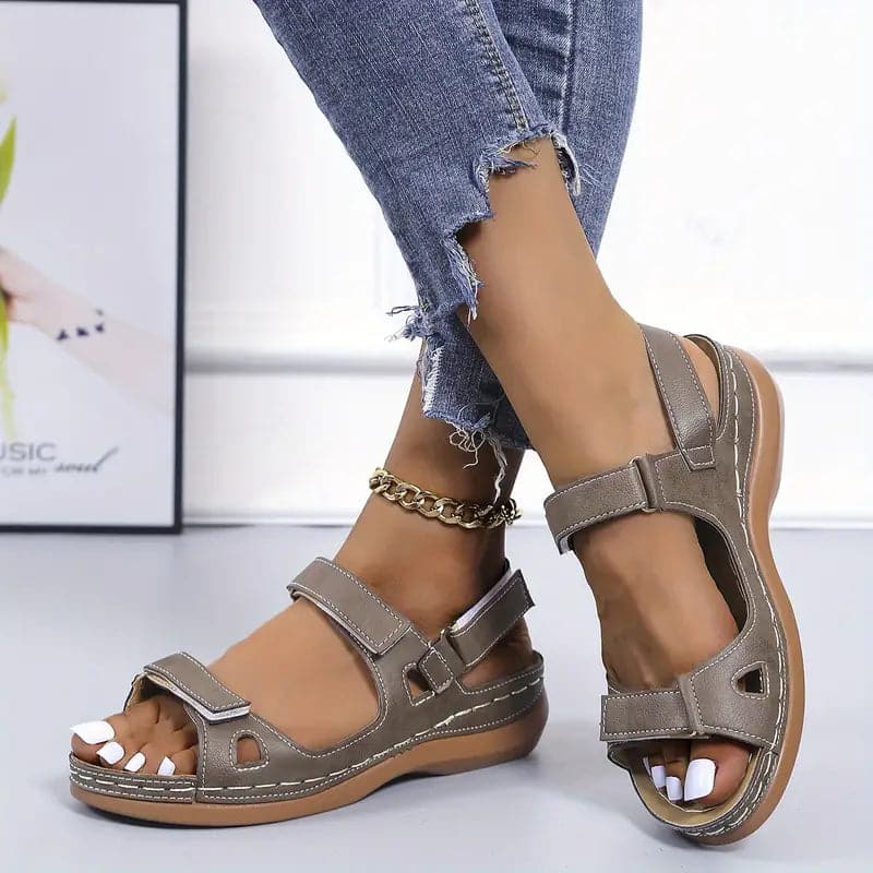 Livia | Sommersandalen mit Orthopädischer Sohle und Verstellbaren Riemen für Damen