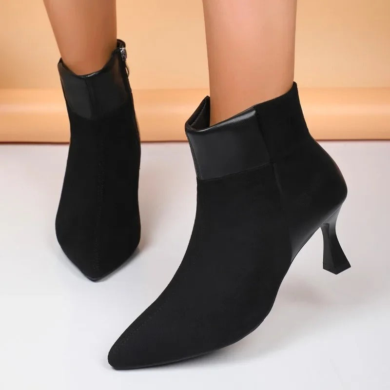 Leony | Stilvolle Color Block Stiefeletten mit spitzer Kappe und schlankem Absatz