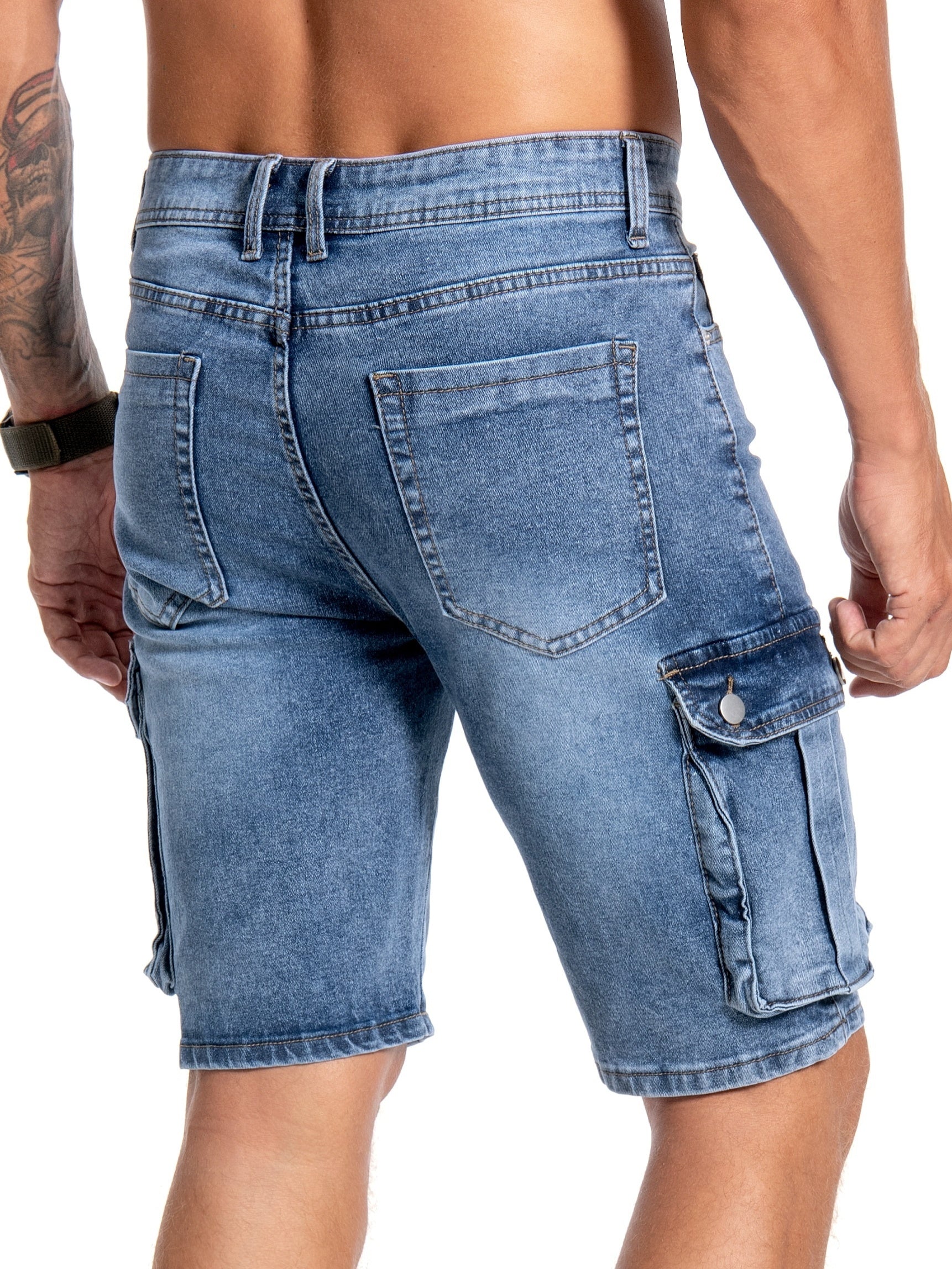 Brian - Jeansshorts: Stil & Funktionalität