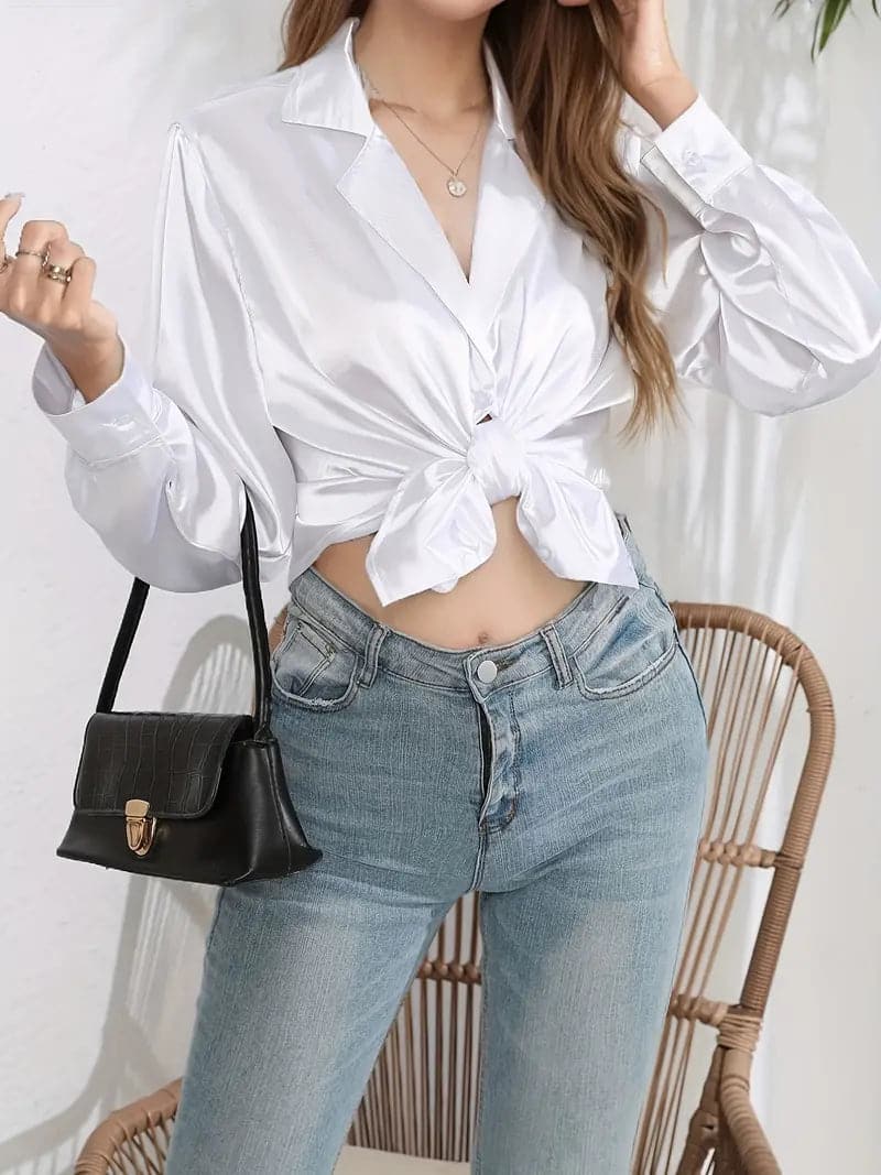 Livia | Bluse mit Knotendetail und luxuriösem Satin für Damen