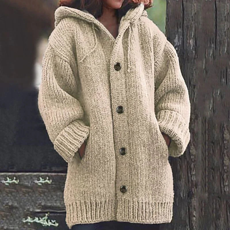 Livia | Strickmantel mit Kapuze und Eleganter Knopfleiste für Damen im Winter