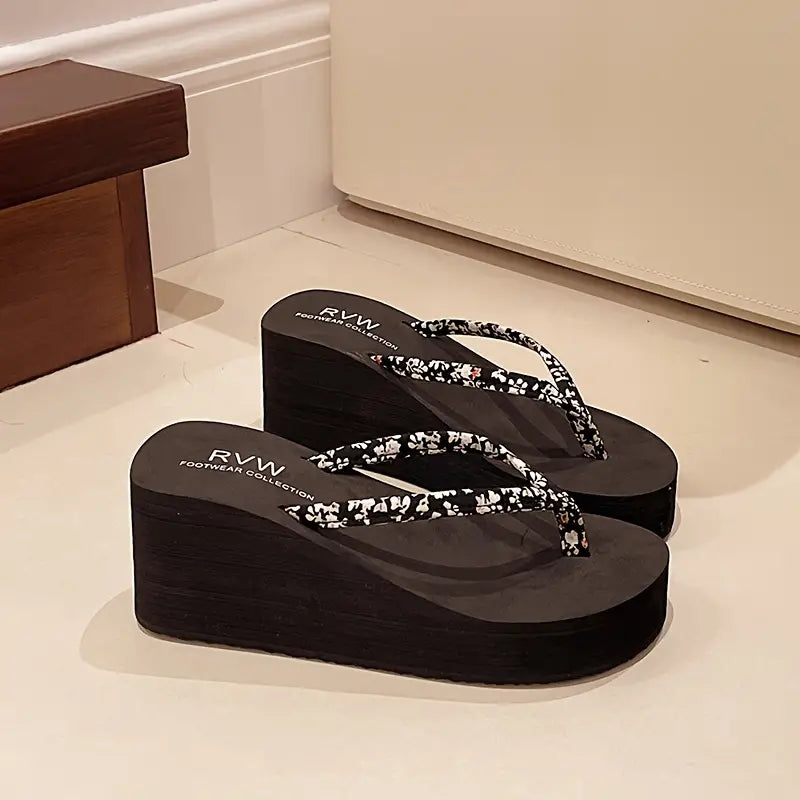 Florimo | Floral Pattern Plattform Flip Flops mit Keilabsatz