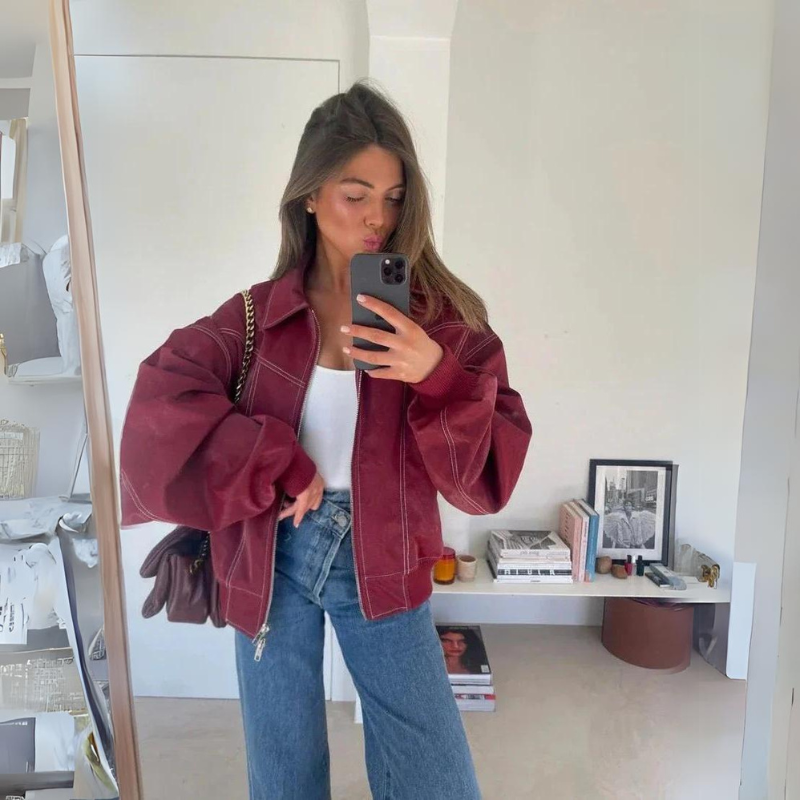 Jacky- Übergroße Jacke mit Kontrastnähten Rot