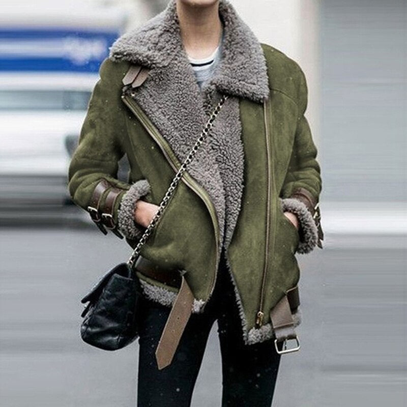 Liora | Wildlederjacke mit Kuscheliger Lammwolle und Eleganten Kragen für Frauen