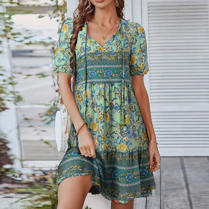 Lia | Boho-Kleid mit Blumenmuster und kurzer Ärmeln für Frauen