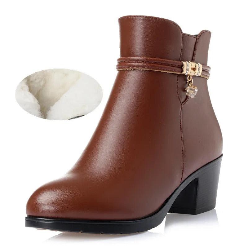 Frederika | Elegante Winterstiefeletten aus weichem Leder mit Reißverschluss und Fellfutter
