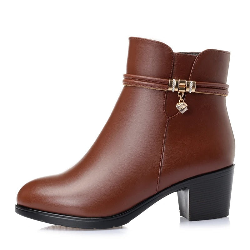 Frederika | Elegante Winterstiefeletten aus weichem Leder mit Reißverschluss und Fellfutter