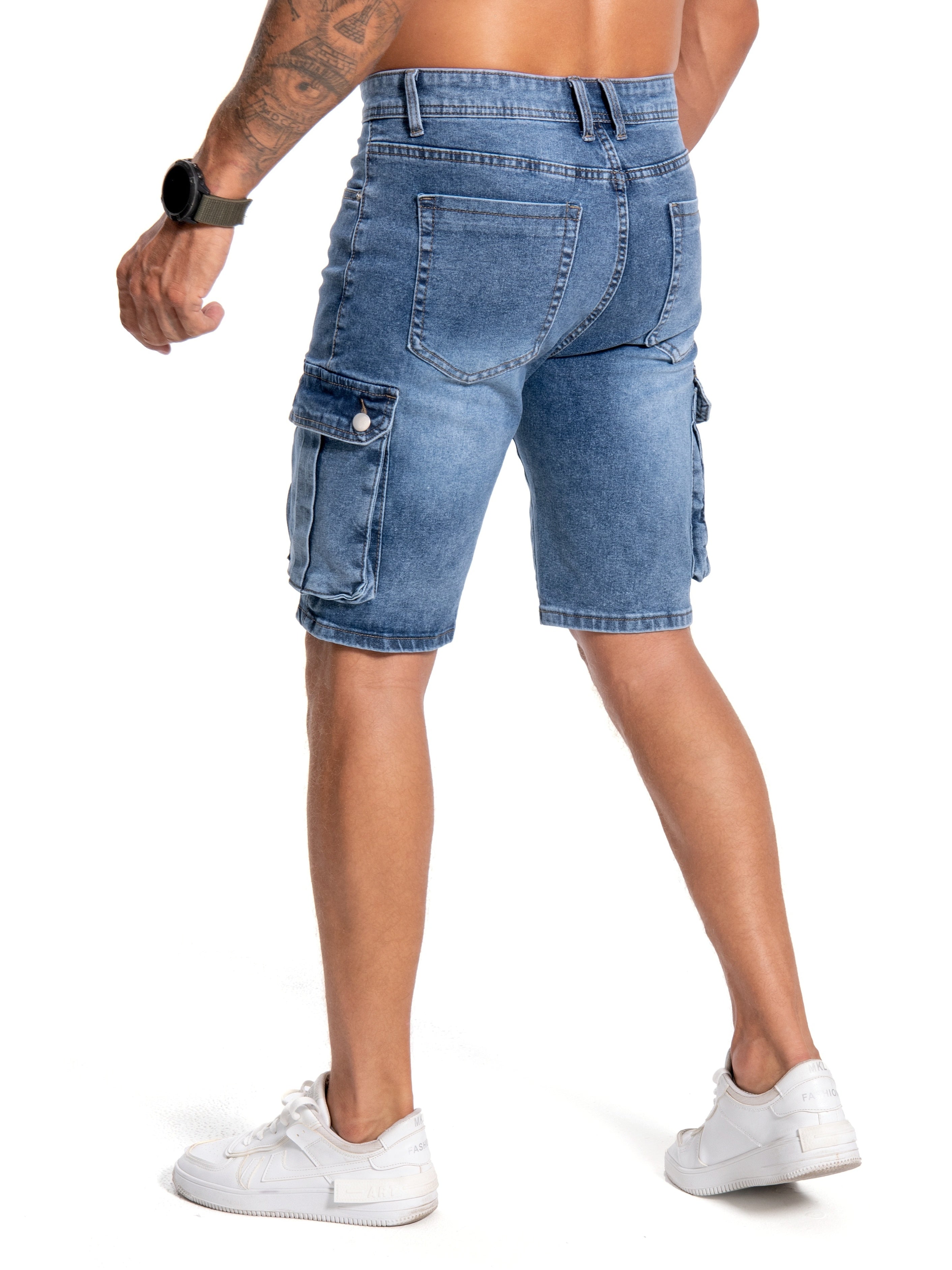 Brian - Jeansshorts: Stil & Funktionalität