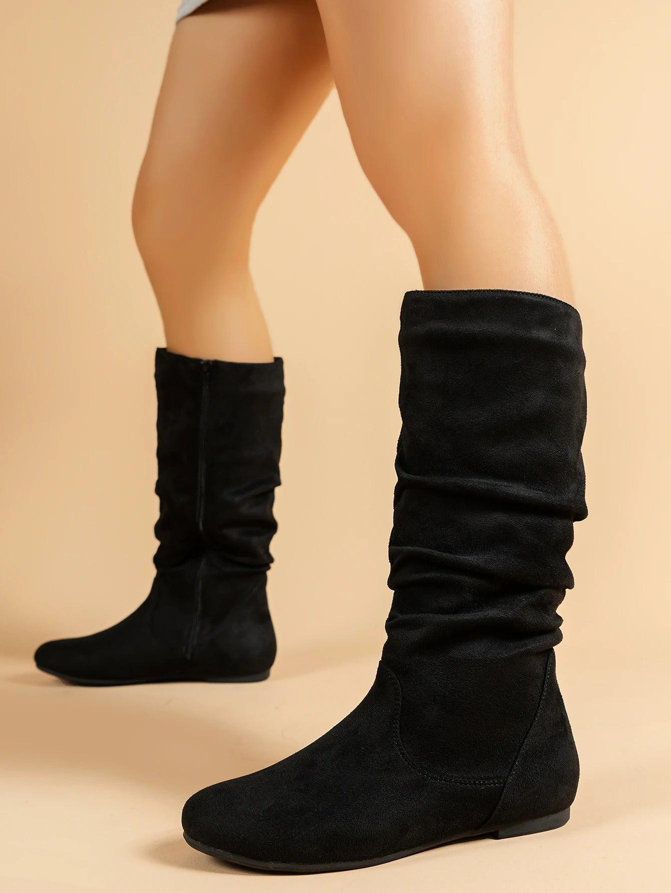 Roslina | Hohe Stiefel mit flacher Sohle