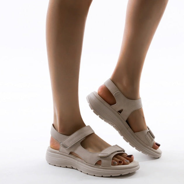 Adrianna - Orthopädische Damensandalen für Ballenzehen