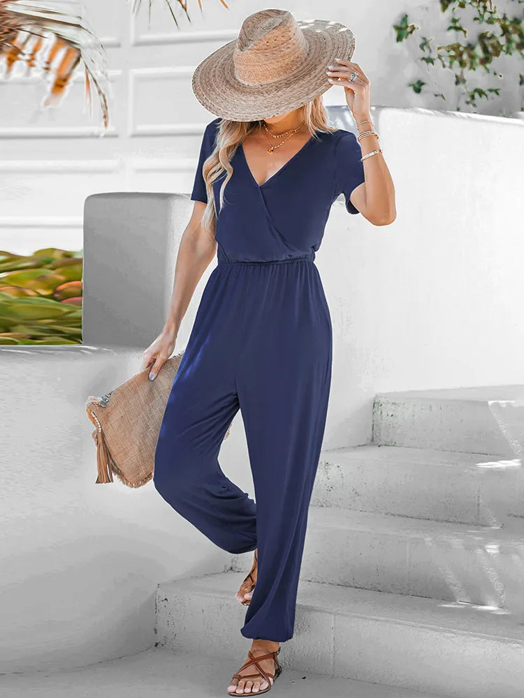 EMMA - Kurzärmeliger Jumpsuit mit V-Ausschnitt